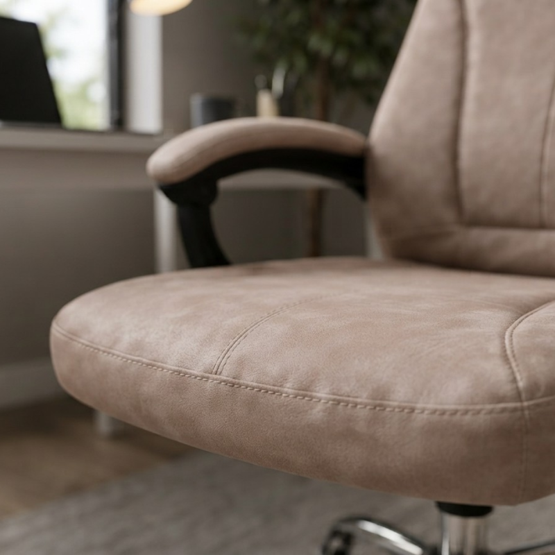 Contoured PU Leather Executive Office Chair